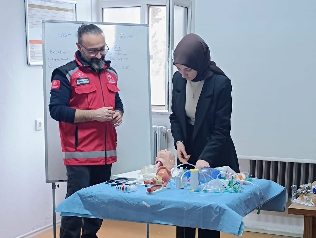 Sinop’ta sağlık personeline ÇİLYAD eğitimi verildi
