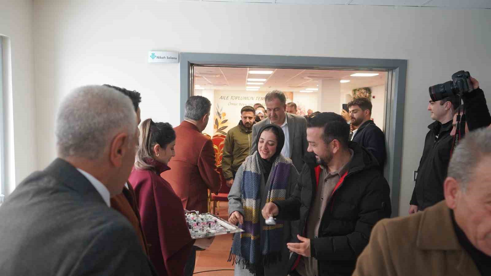 Şırnak Belediyesinden yeni evlilere 60 bin liralık destek
