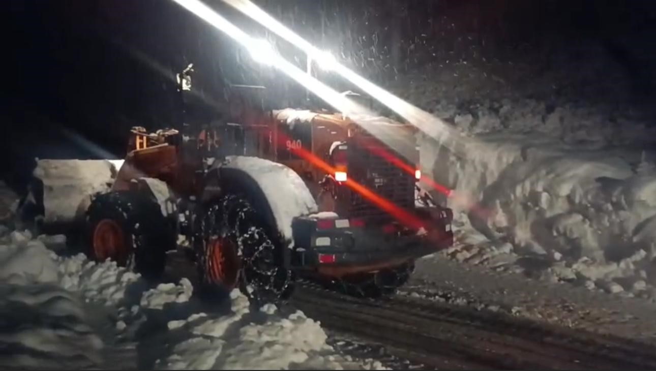 Şırnak yoluna çığ düştü, karayolu 2 saat ulaşıma kapandı

