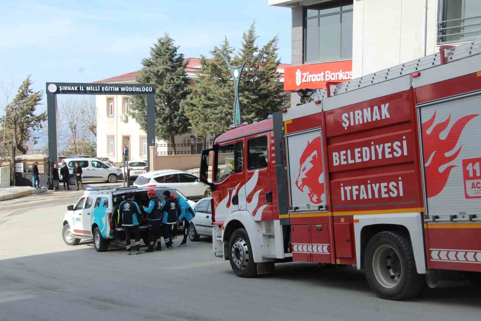 Şırnak’ta deprem tatbikatı gerçeğini aratmadı
