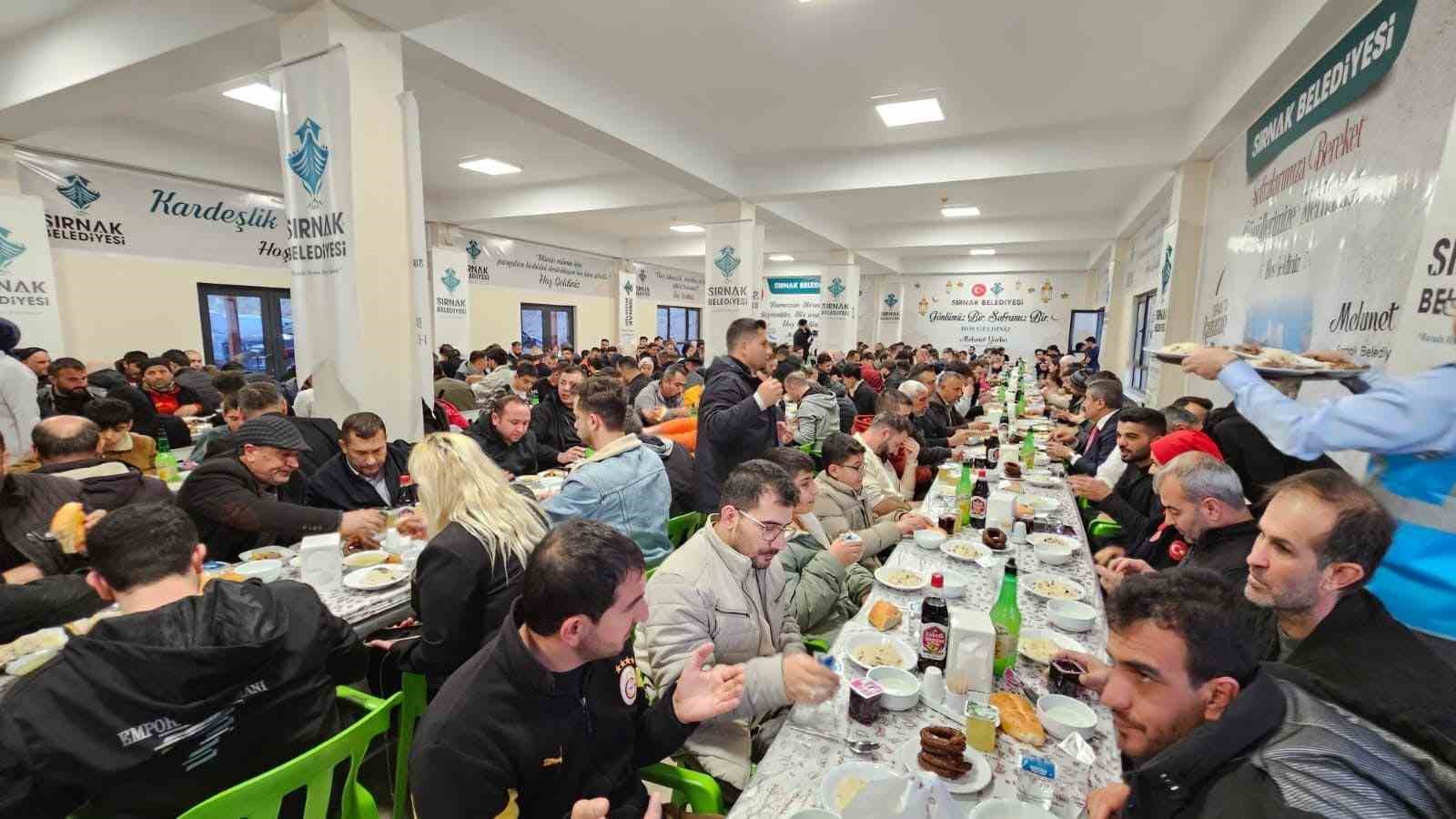 Şırnak’ta gönüller aynı sofrada buluştu
