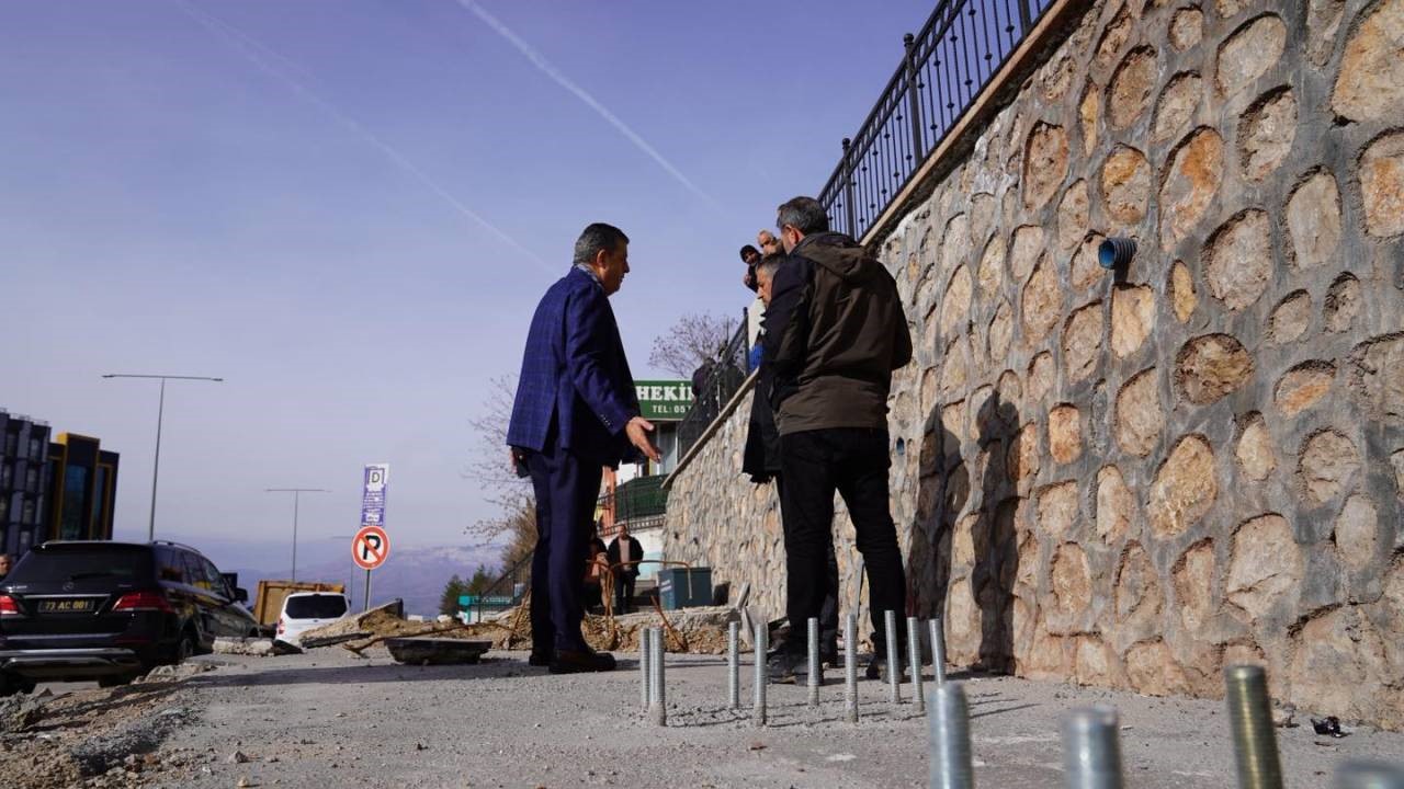 Şırnak’ta hastane bölgesinde güvenli ulaşım için üst geçit hamlesi
