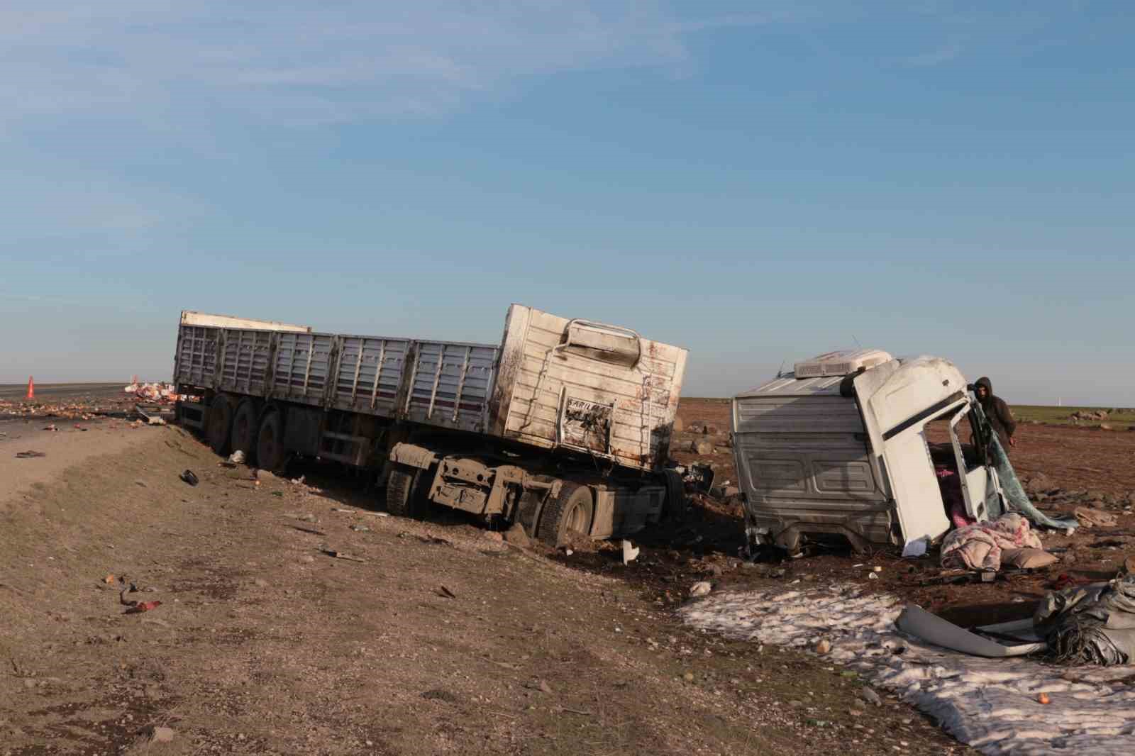 Şırnak’ta iki tır çarpıştı: 2 yaralı
