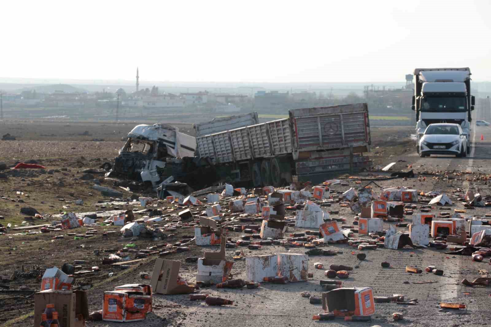 Şırnak’ta iki tır çarpıştı: 2 yaralı
