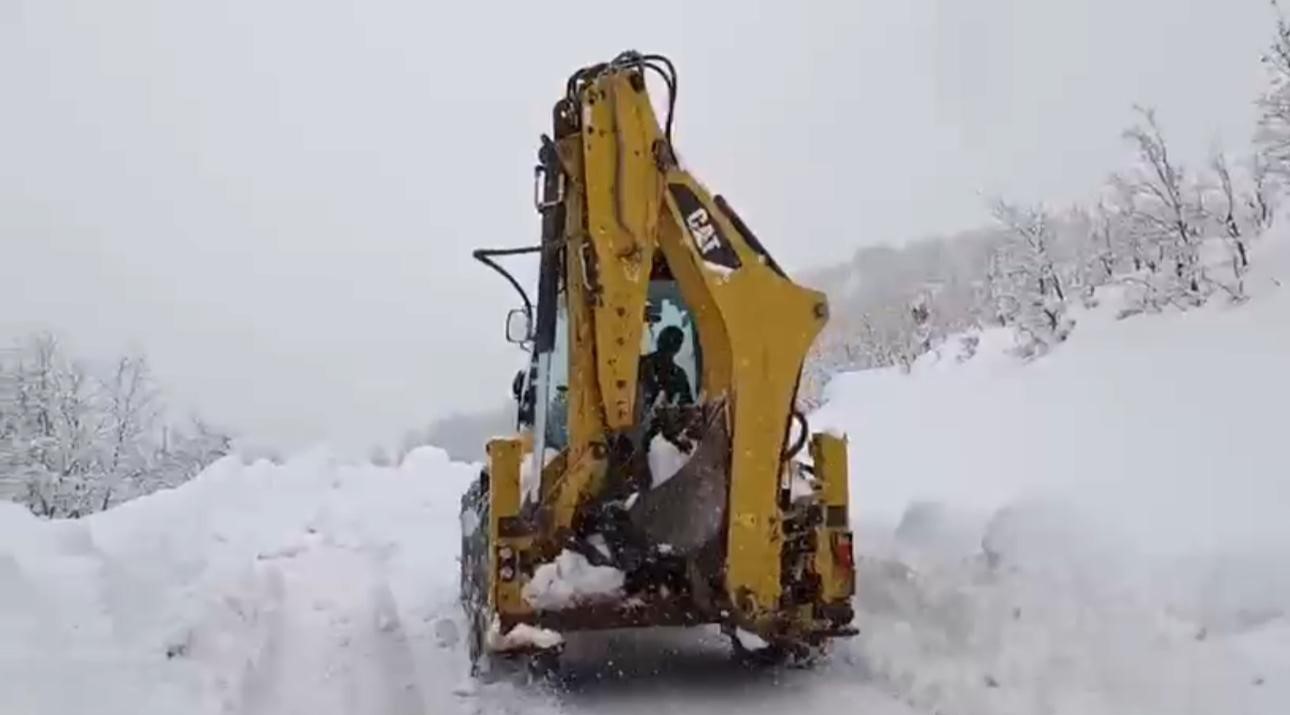 Şırnak’ta kar nedeniyle kapanan yollar açıldı
