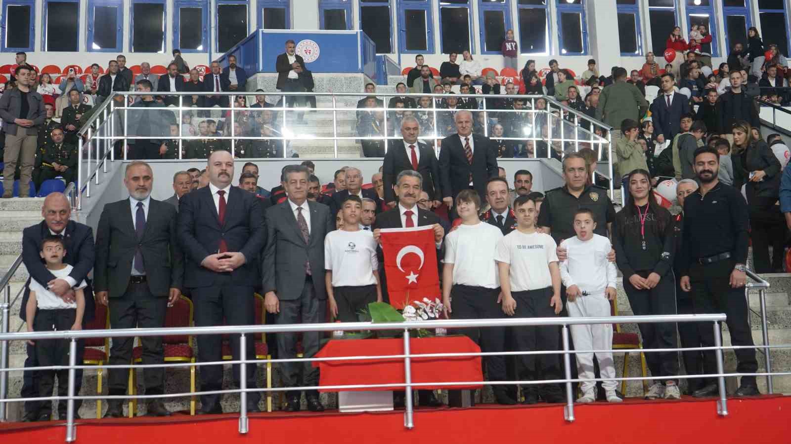 Şırnak’ta öğrencilerden renkli 23 Nisan kutlaması
