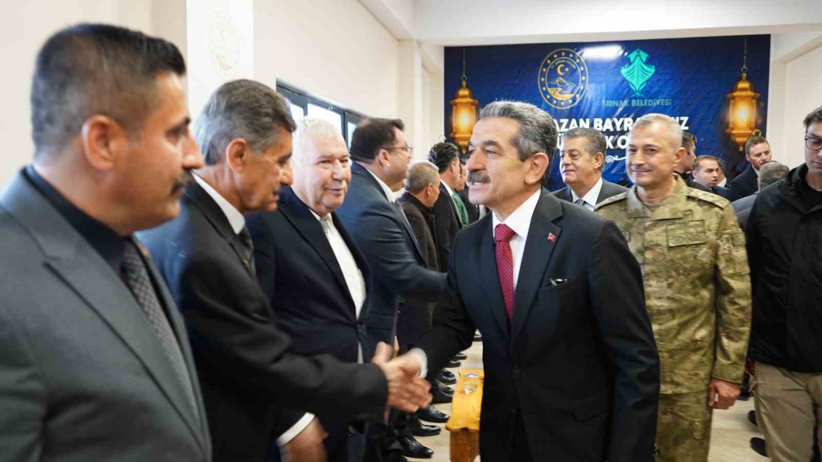 Şırnak’ta protokol-vatandaş bayramlaşması
