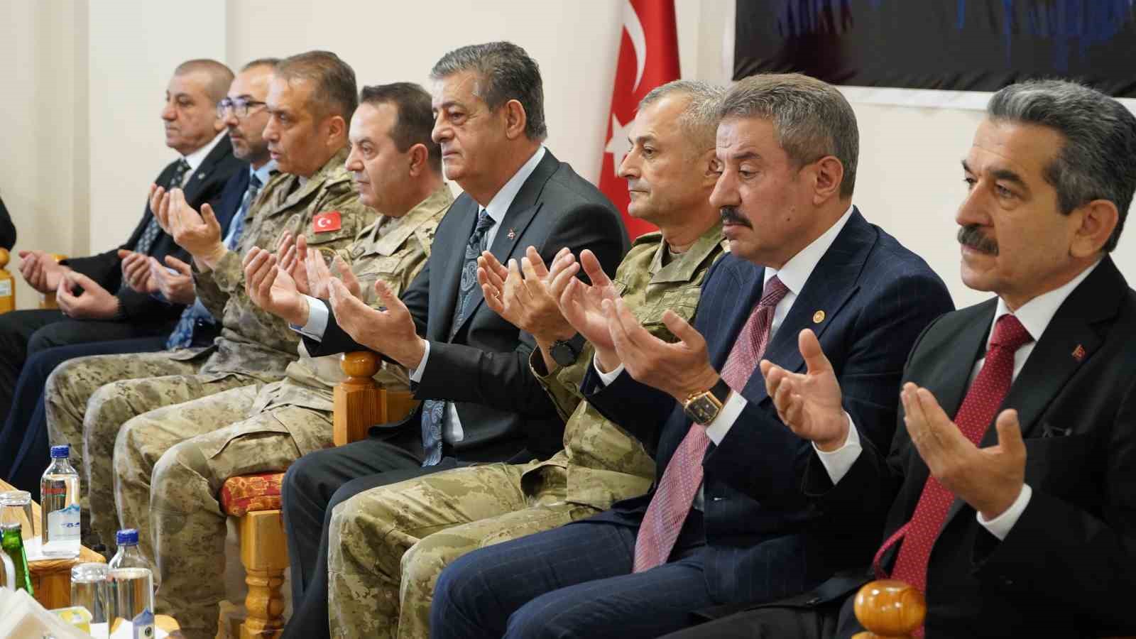 Şırnak’ta protokol-vatandaş bayramlaşması
