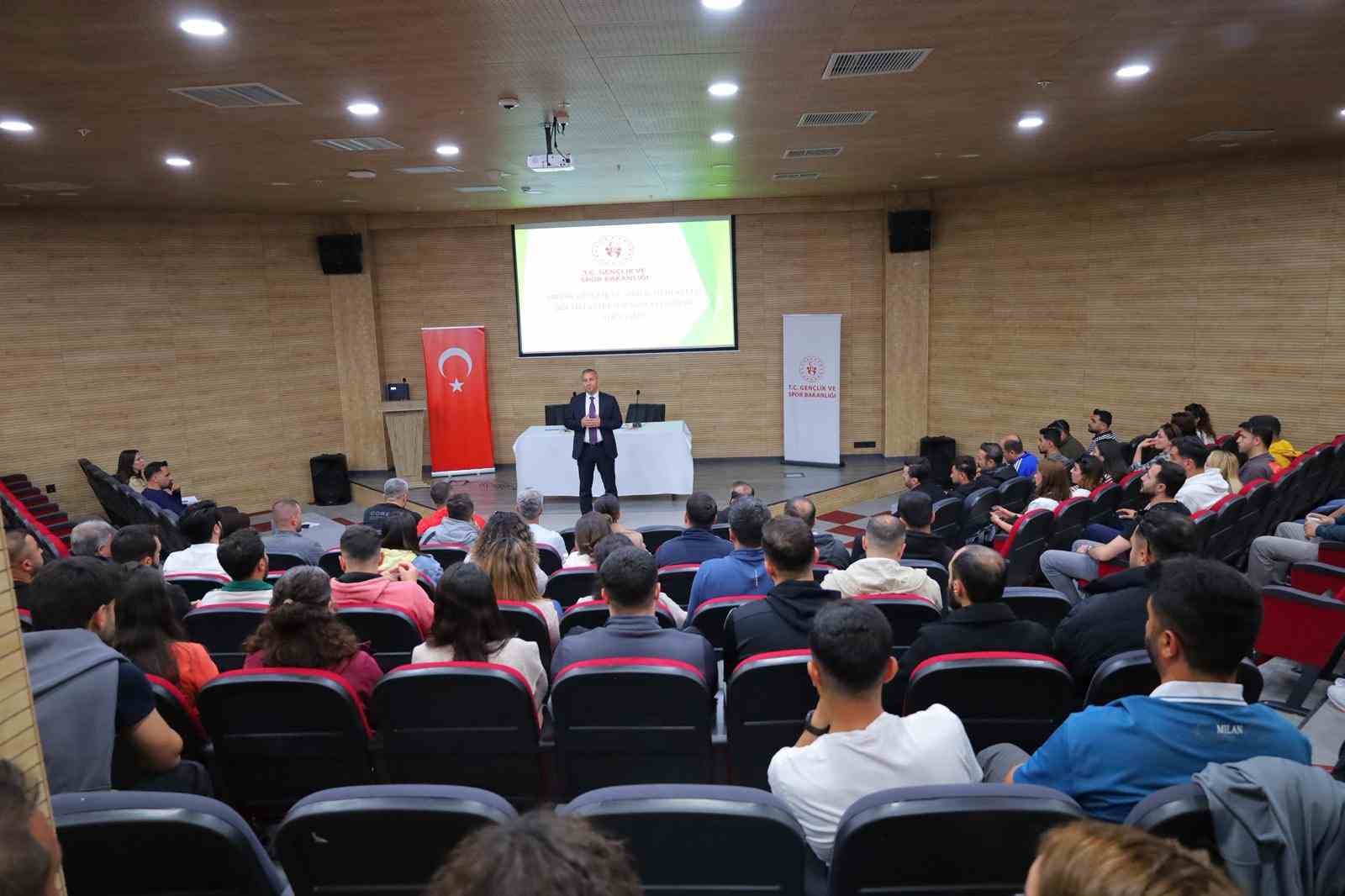 Şırnak’ta sporun mimarları bir araya geldi
