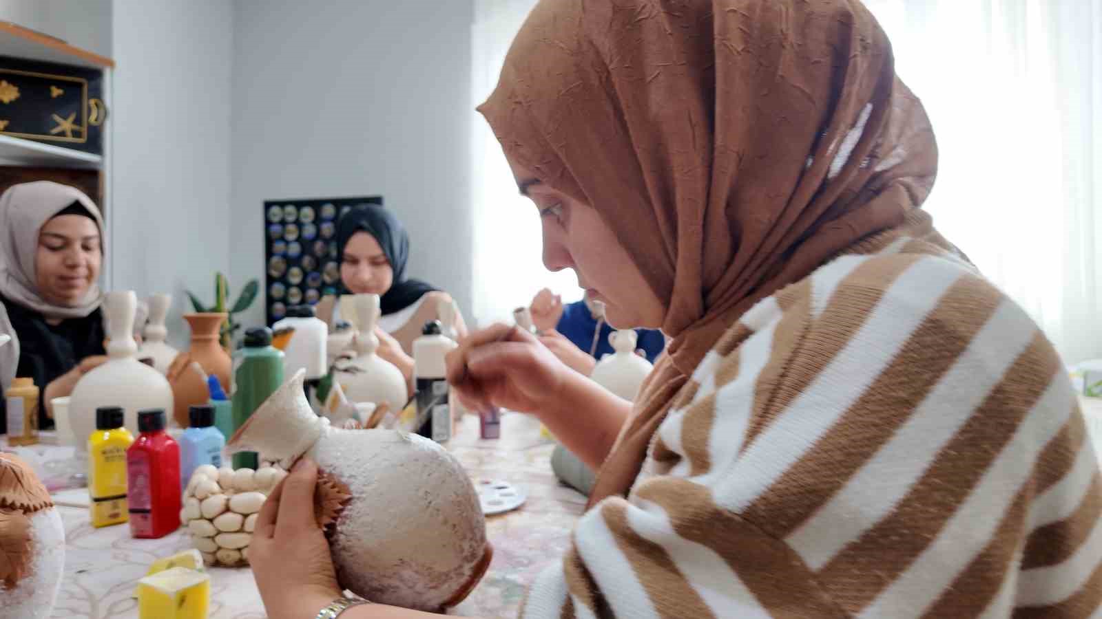 Şırnak’ta üretilen testiler dünyanın dört bir yanına gönderiliyor
