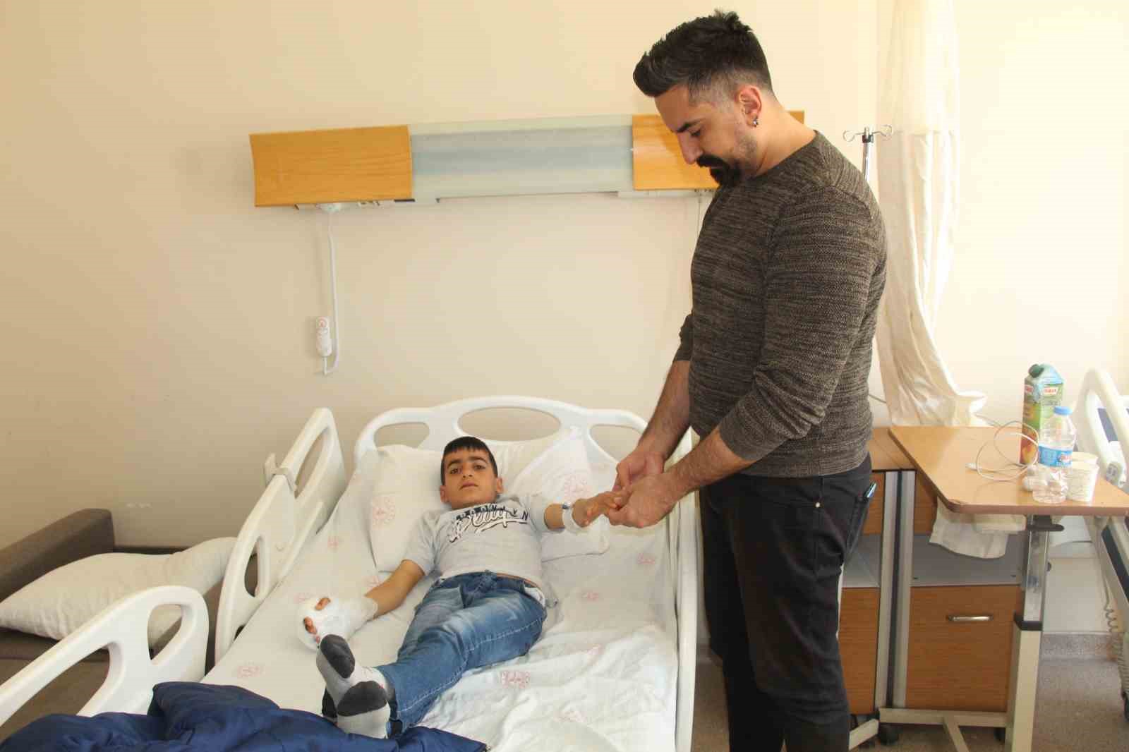 Şırnak’ta yapışık parmaklı iki kardeş ameliyatla sağlıklarına kavuştu
