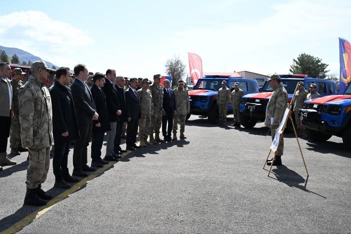 Şırnak’ta zırhlı araçlar hizmete alındı
