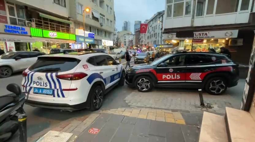 Şişli’de silahlı kavgada seken kurşunlar yoldan geçen kadına isabet etti
