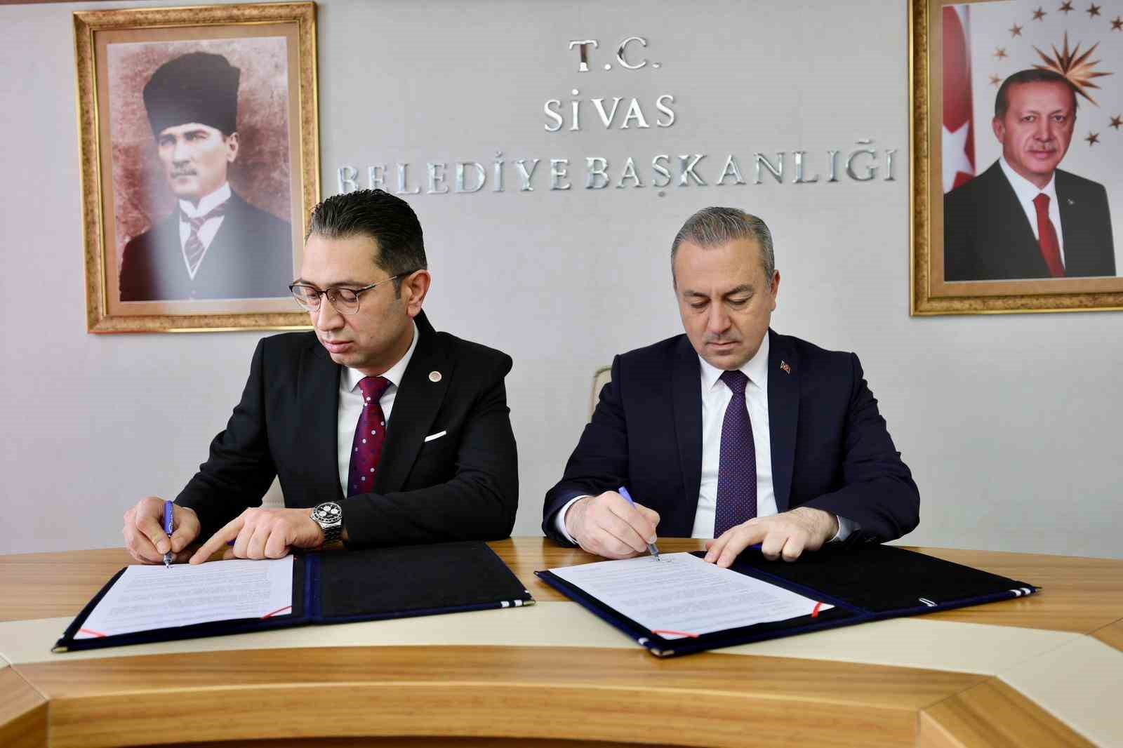 Sivas Belediyesi ile Baro arasında adli yardım protokolü imzalandı
Sivas Belediyesi ile Baro arasında adli yardım protokolü imzalandı