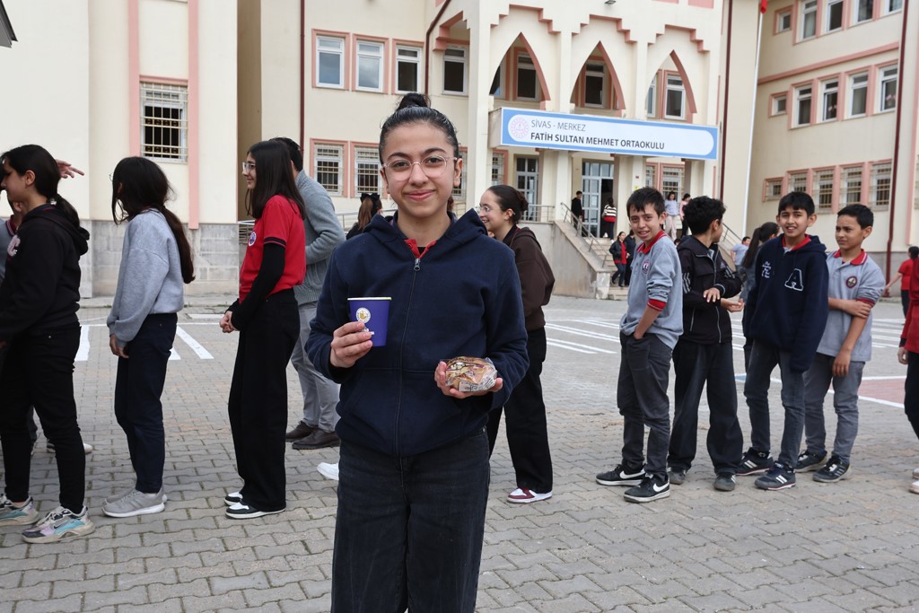 Sivas Belediyesi’nden öğrencilere beslenme desteği
