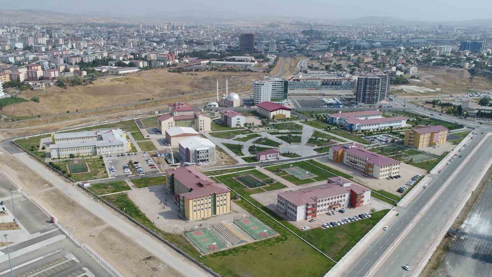 Sivas Belediyesi’nden Türkiye’ye örnek olacak okul uygulaması
