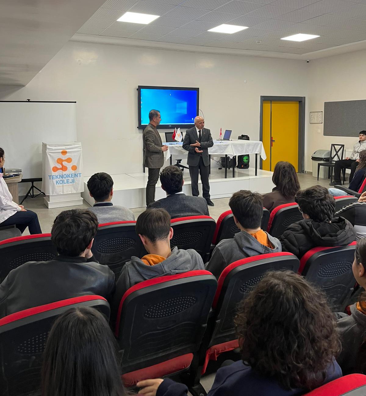 Sivas Teknokent Koleji’nde kariyer programları sürüyor
