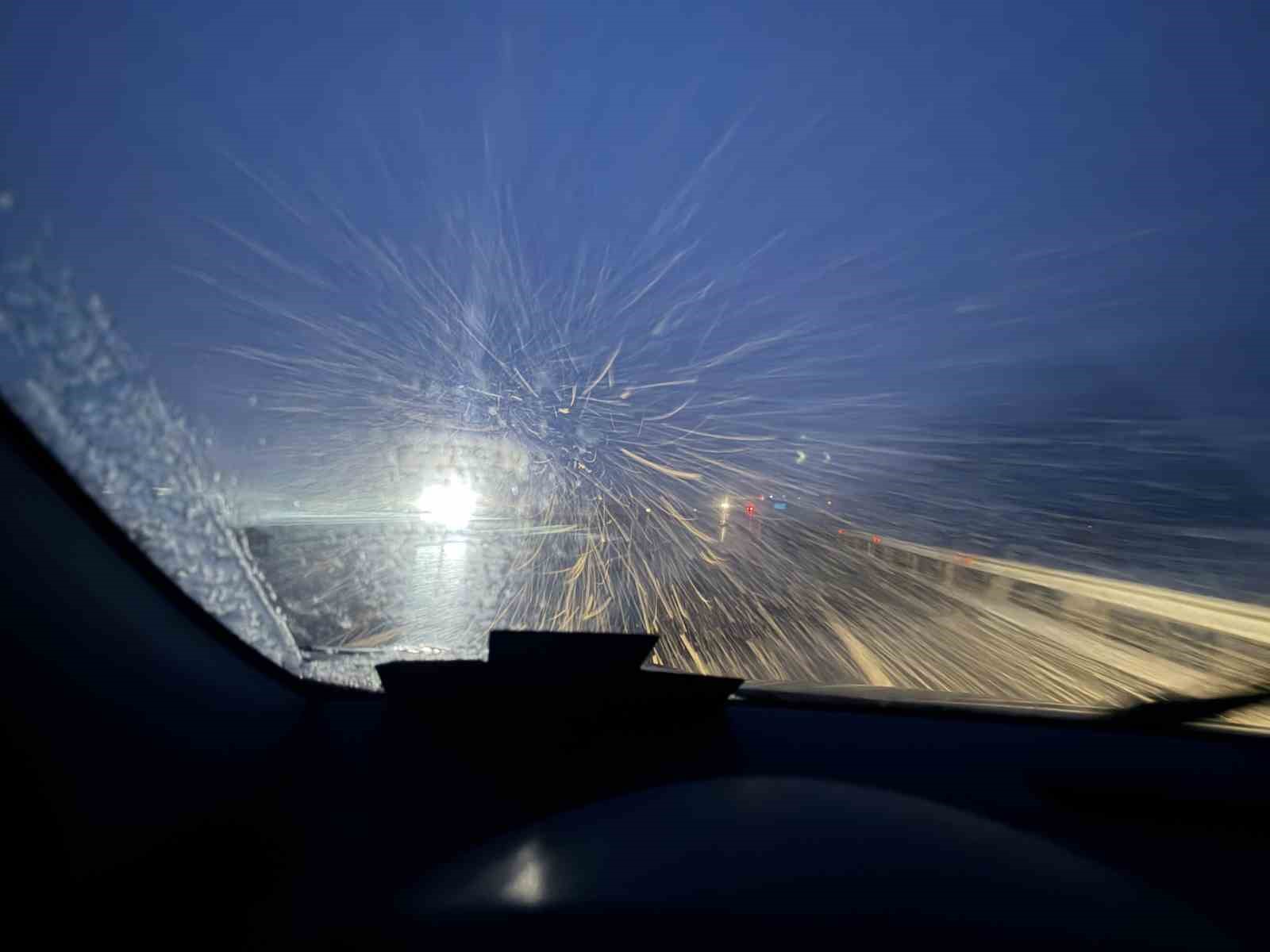 Sivas’a mart ayında kar yağdı
