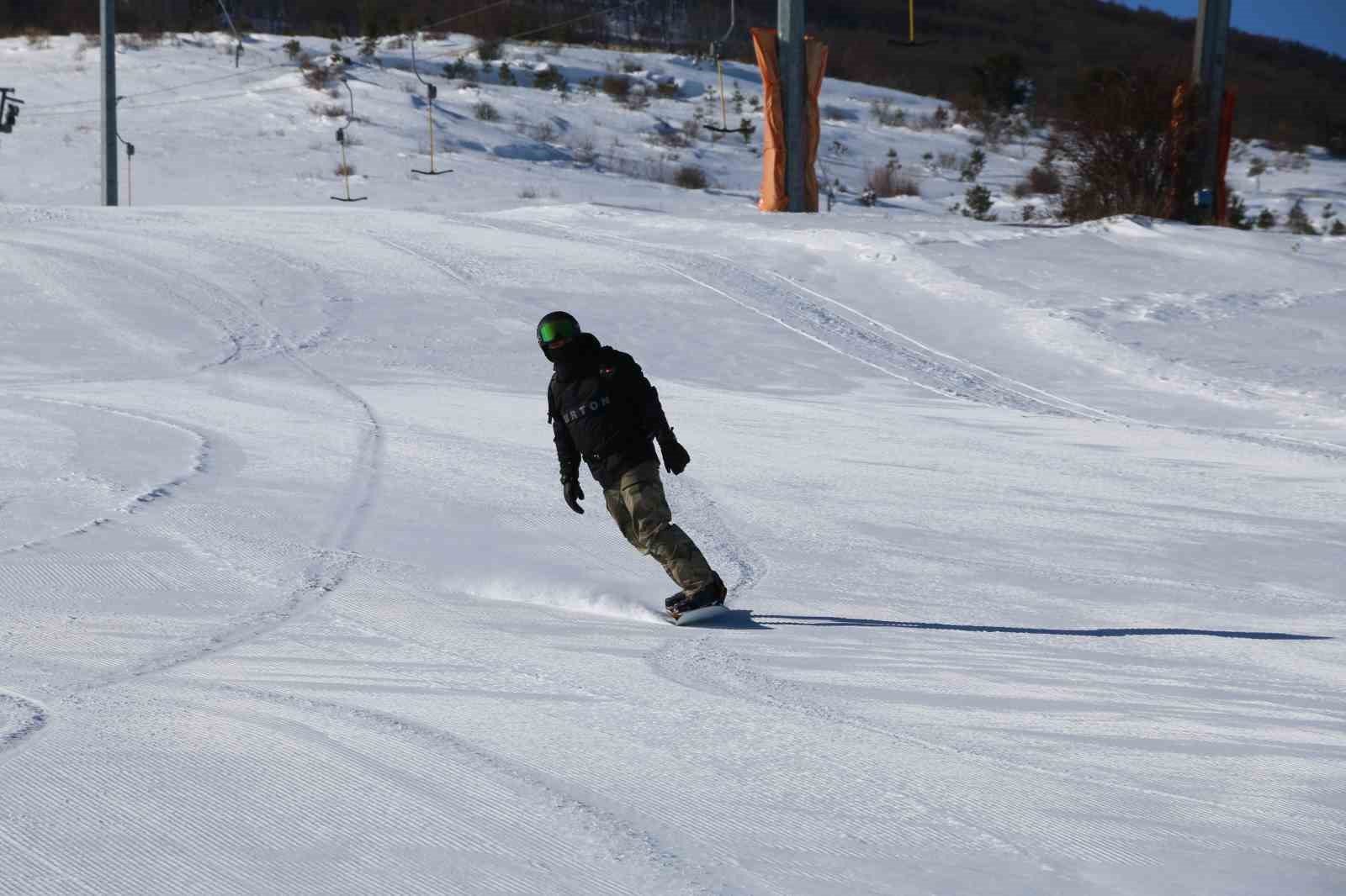 Sivas’ın ’Yıldız’ında sezon açıldı, kayakseverler Türkiye’nin en genç kayak merkezinde buluştu
