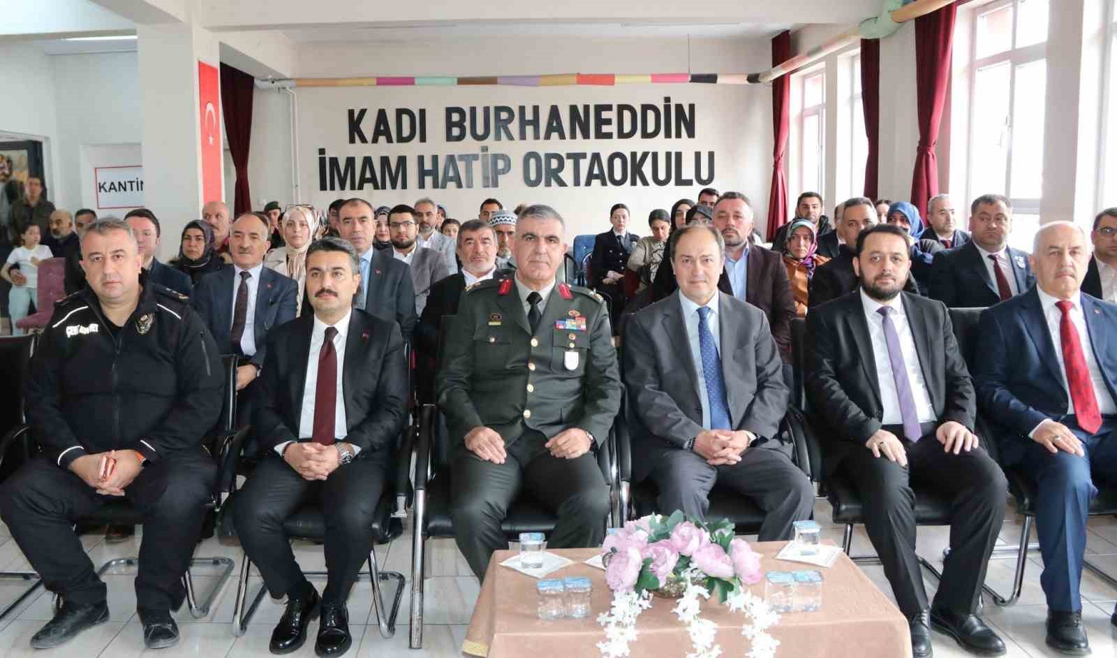 Sivaslı şehidin adı kütüphanede yaşatılacak
