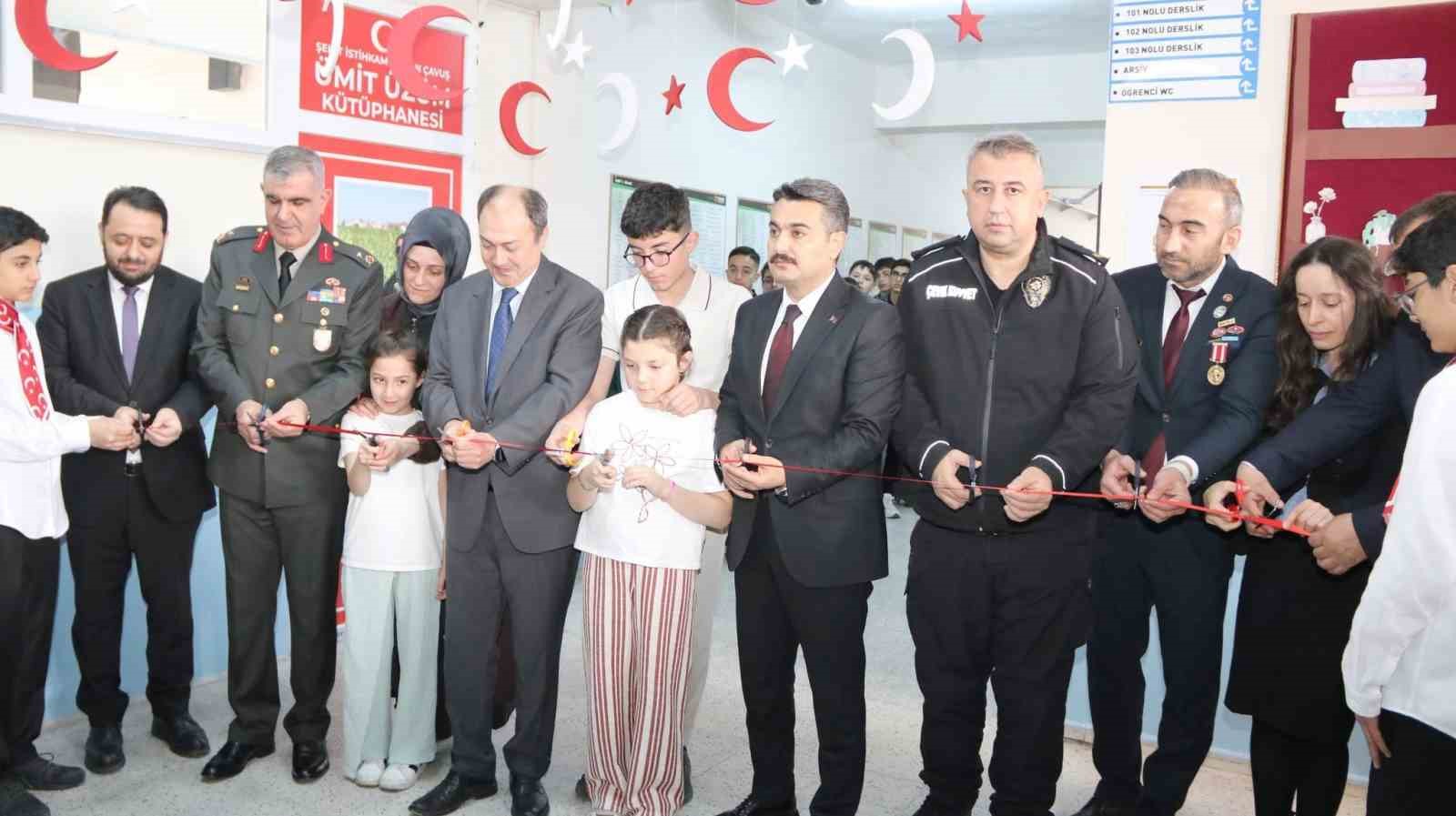 Sivaslı şehidin adı kütüphanede yaşatılacak
