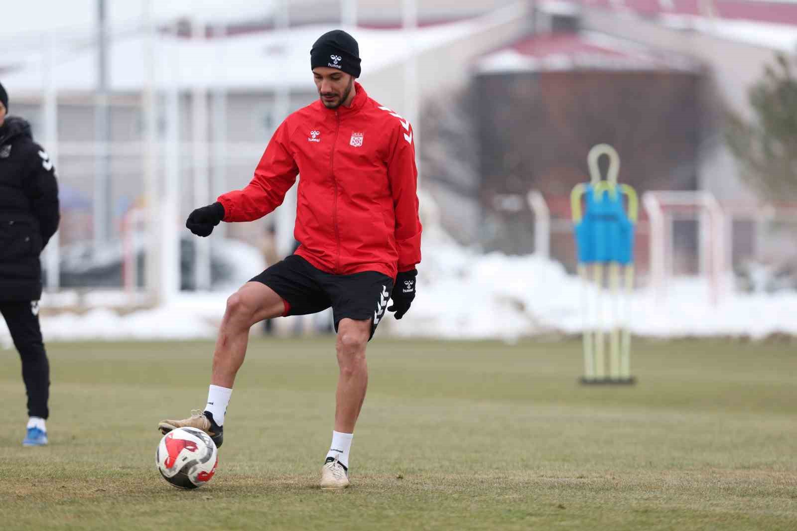 Sivasspor, Erzurumspor maçının hazırlıklarına devam etti
