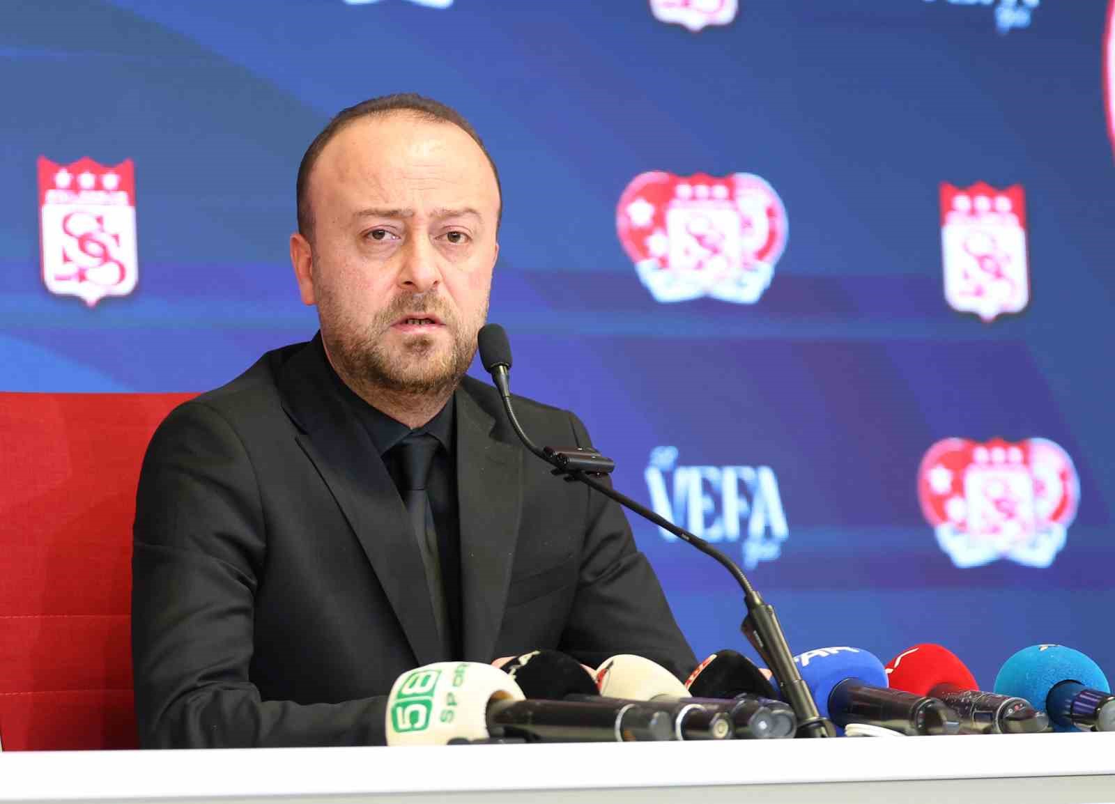 Sivasspor Kulübü Başkanı Özçoban: "Kalan 33 puana talibiz"
