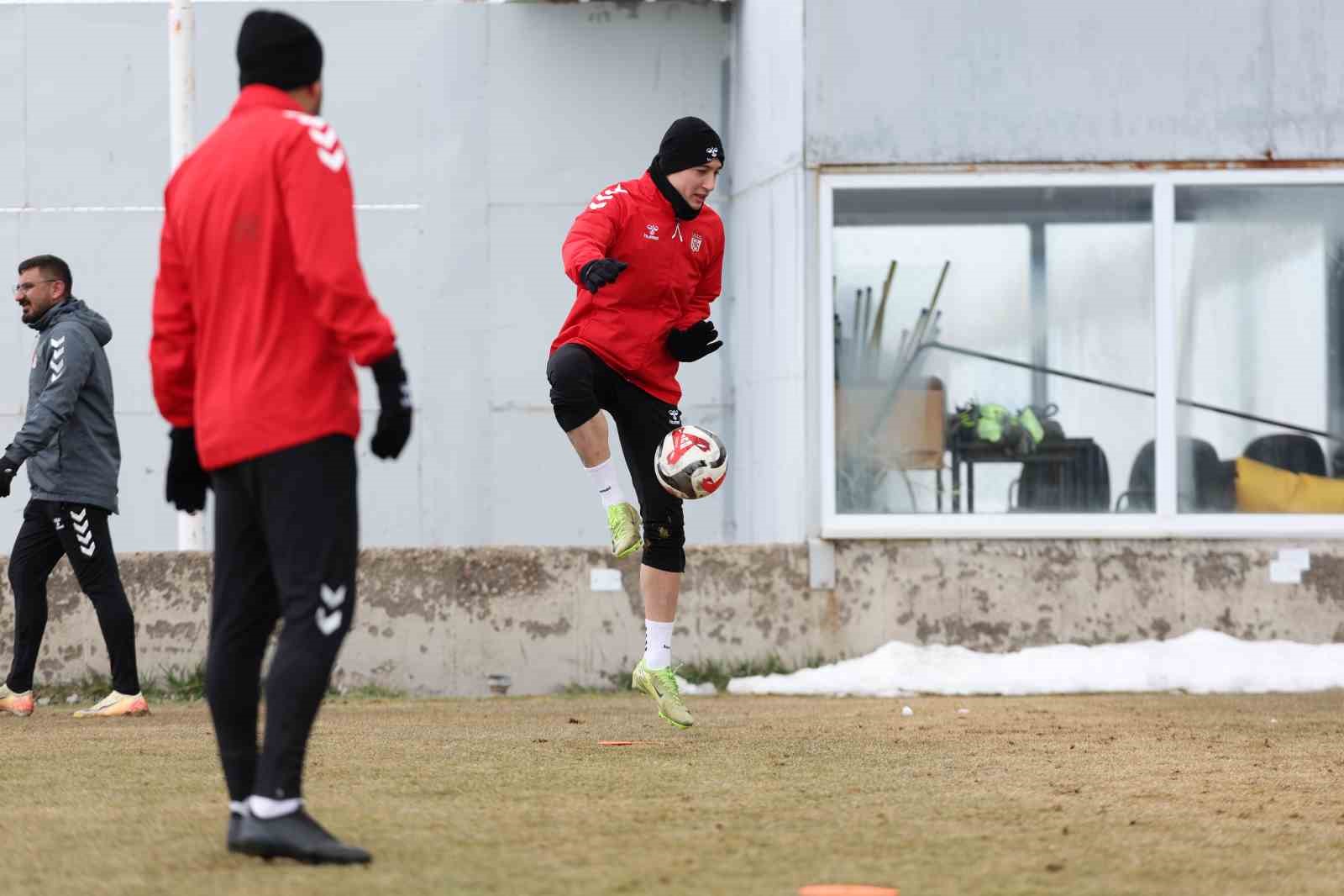 Sivasspor, Pendikspor maçı hazırlıklarını sürdürdü
