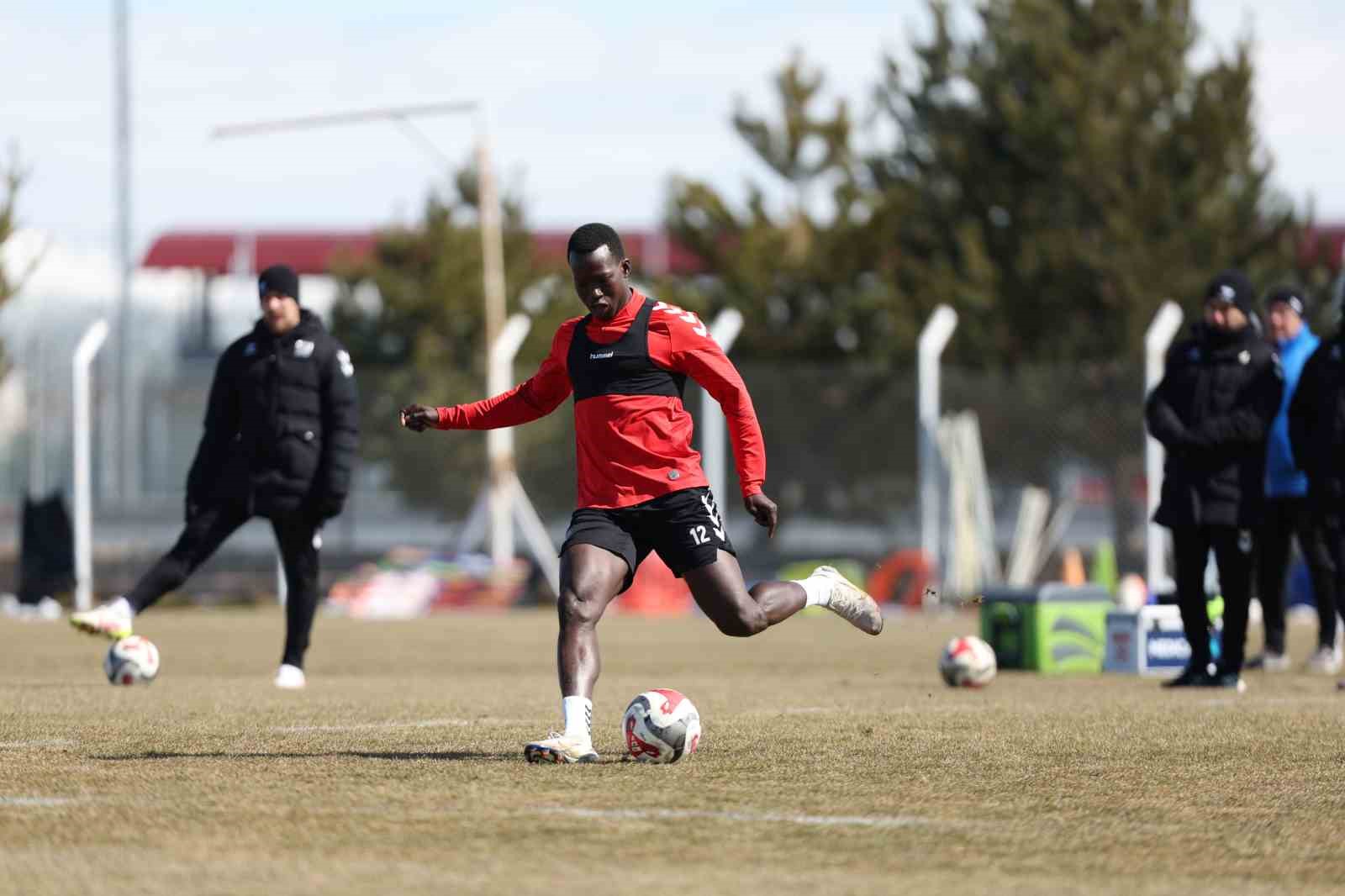 Sivasspor’da Hatayspor maçı hazırlıkları başladı
