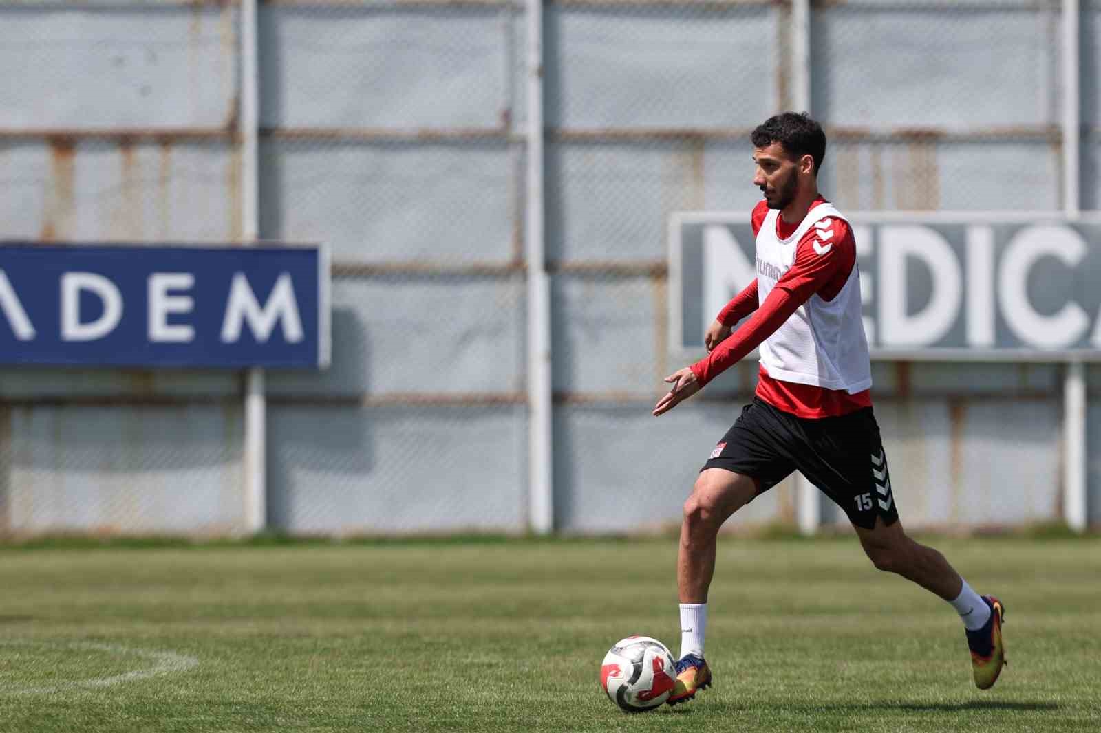 Sivasspor’da Rey Manaj idmanlara başladı
