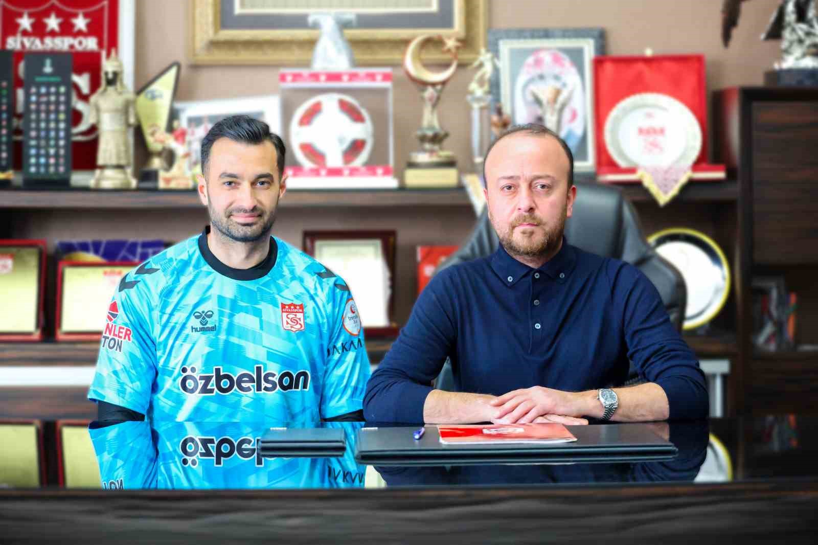 Sivasspor’da transfer yasağı kalktı, ilk imza Gökhan Akkan’dan
