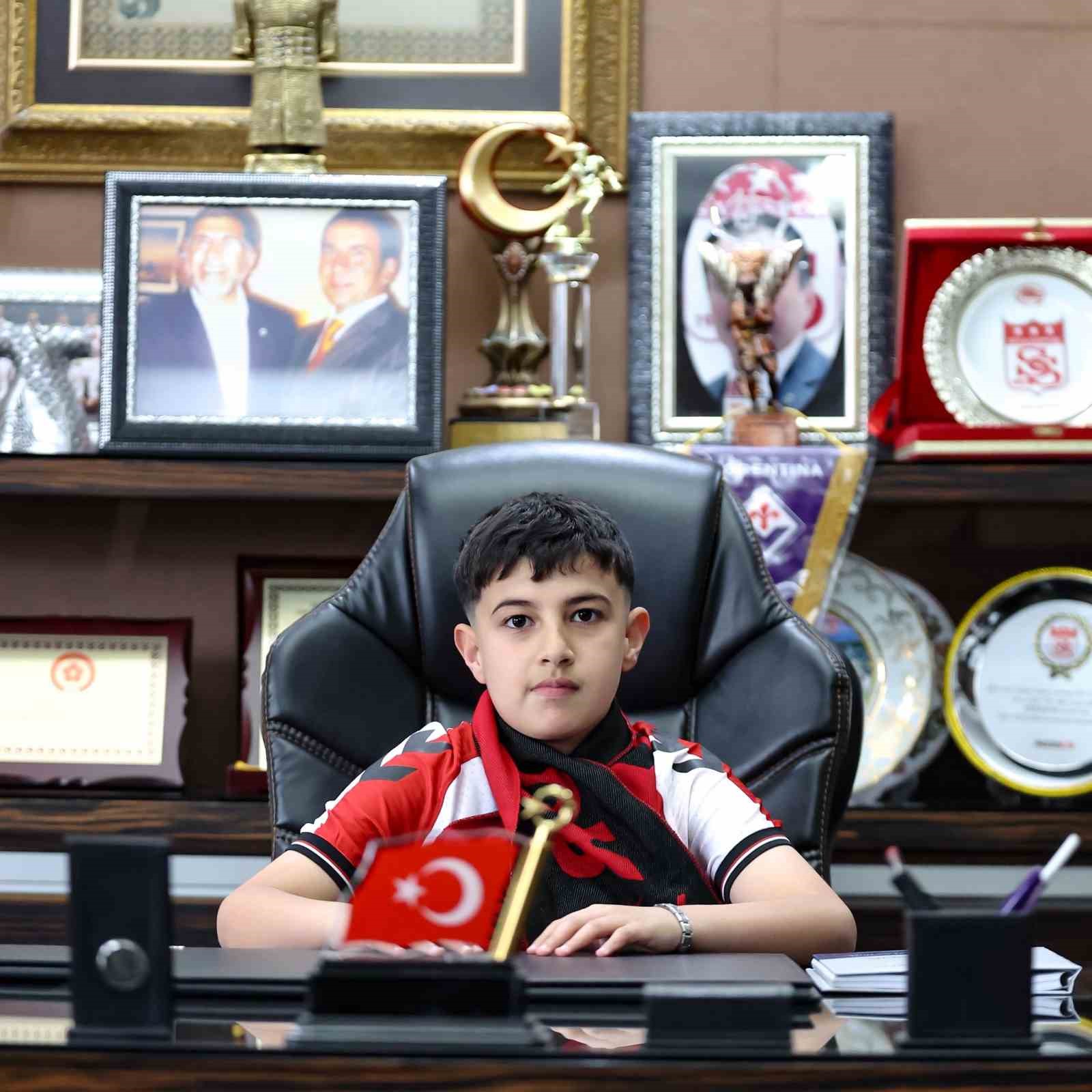 Sivasspor’dan çocuklara 23 Nisan etkinliği
