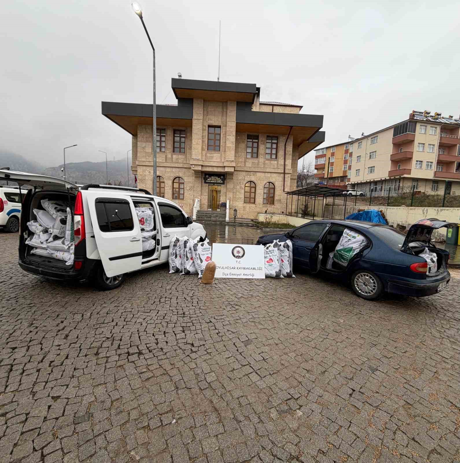 Sivas’ta 1 ton 9 kilogram tütün ele geçirildi
