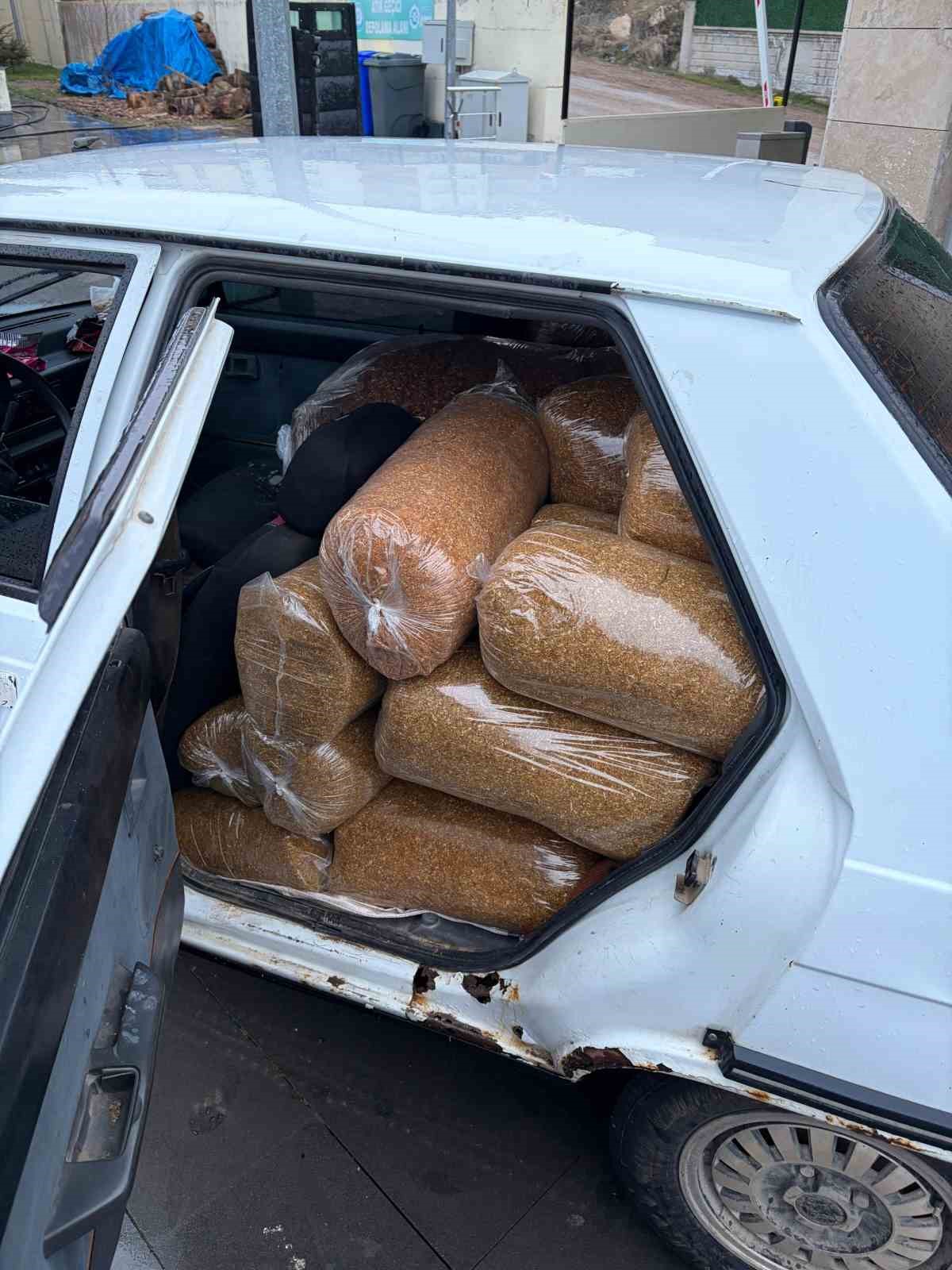 Sivas’ta 1 ton 9 kilogram tütün ele geçirildi
