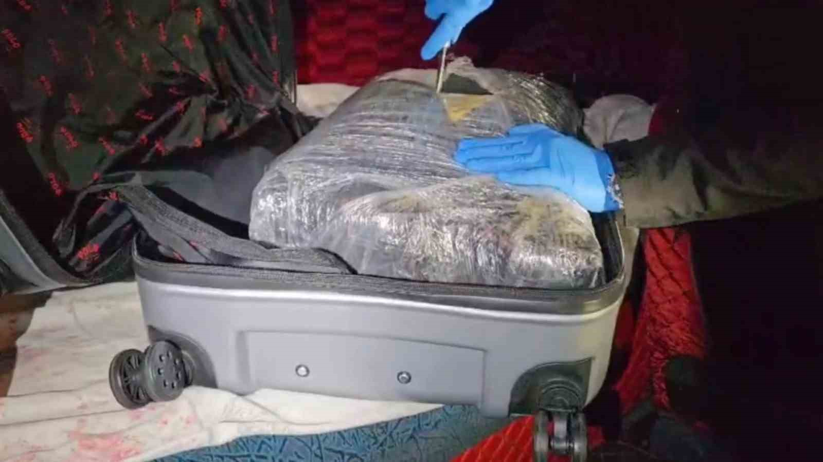 Sivas’ta 12 kilo uyuşturucu ele geçirildi: 2 tutuklama
