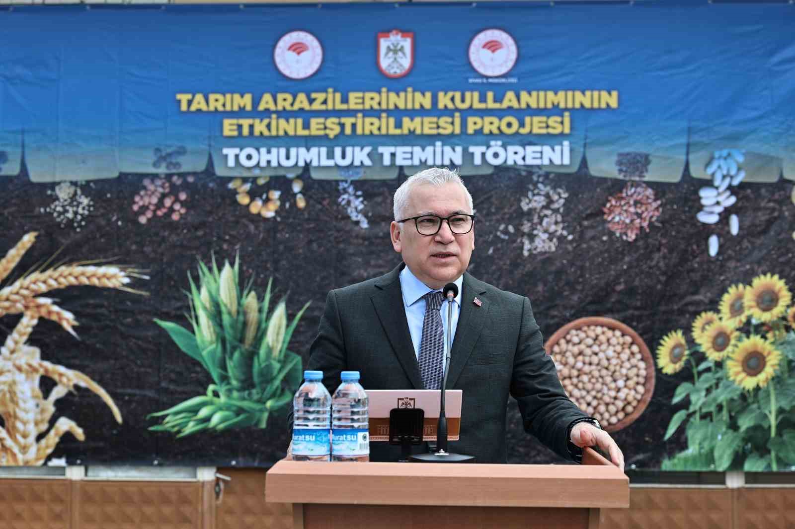 Sivas’ta 18 bin dekar alan üretime kazandırılacak
Sivas’ta 18 bin dekar alan üretime kazandırılacak