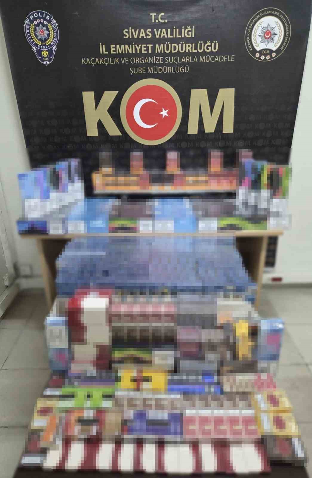 Sivas’ta 840 bin makaron ve yüzlerce kilo kaçak tütün ele geçirildi
