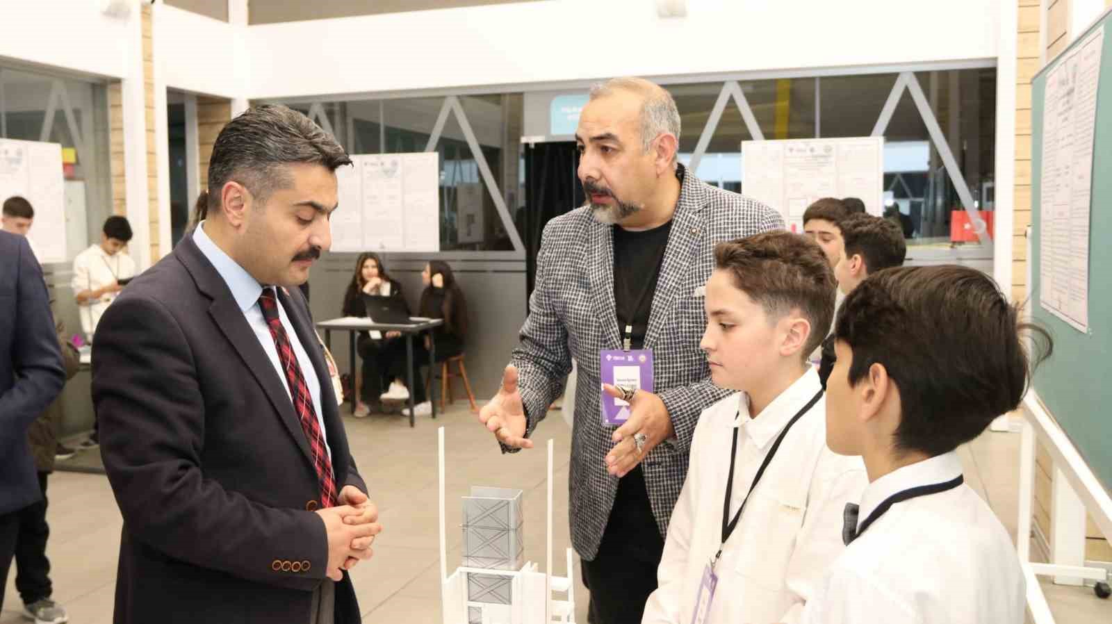 Sivas’ta bilim rüzgarı esti
