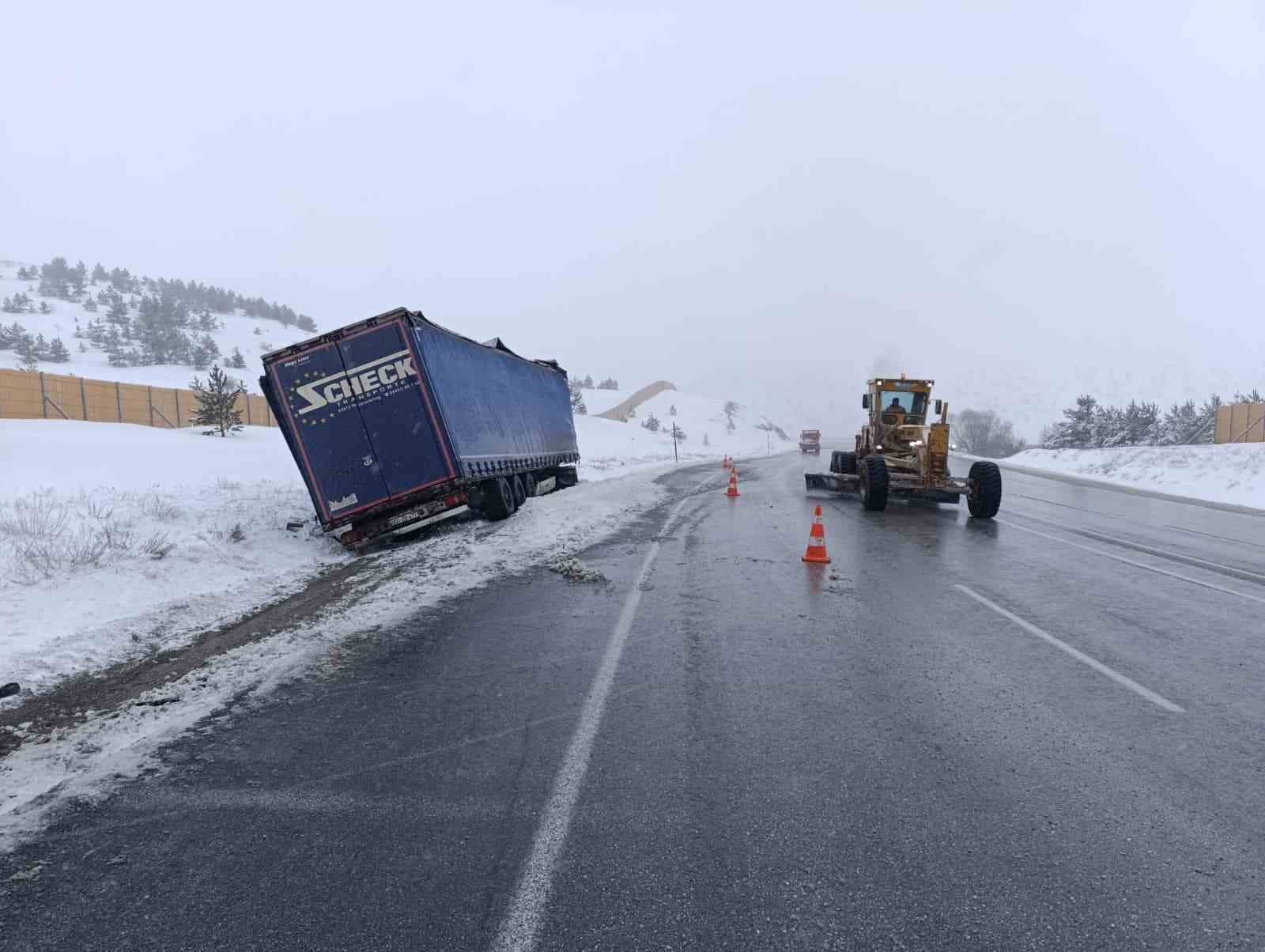 Sivas’ta feci kaza: 1 ölü, 2 yaralı

