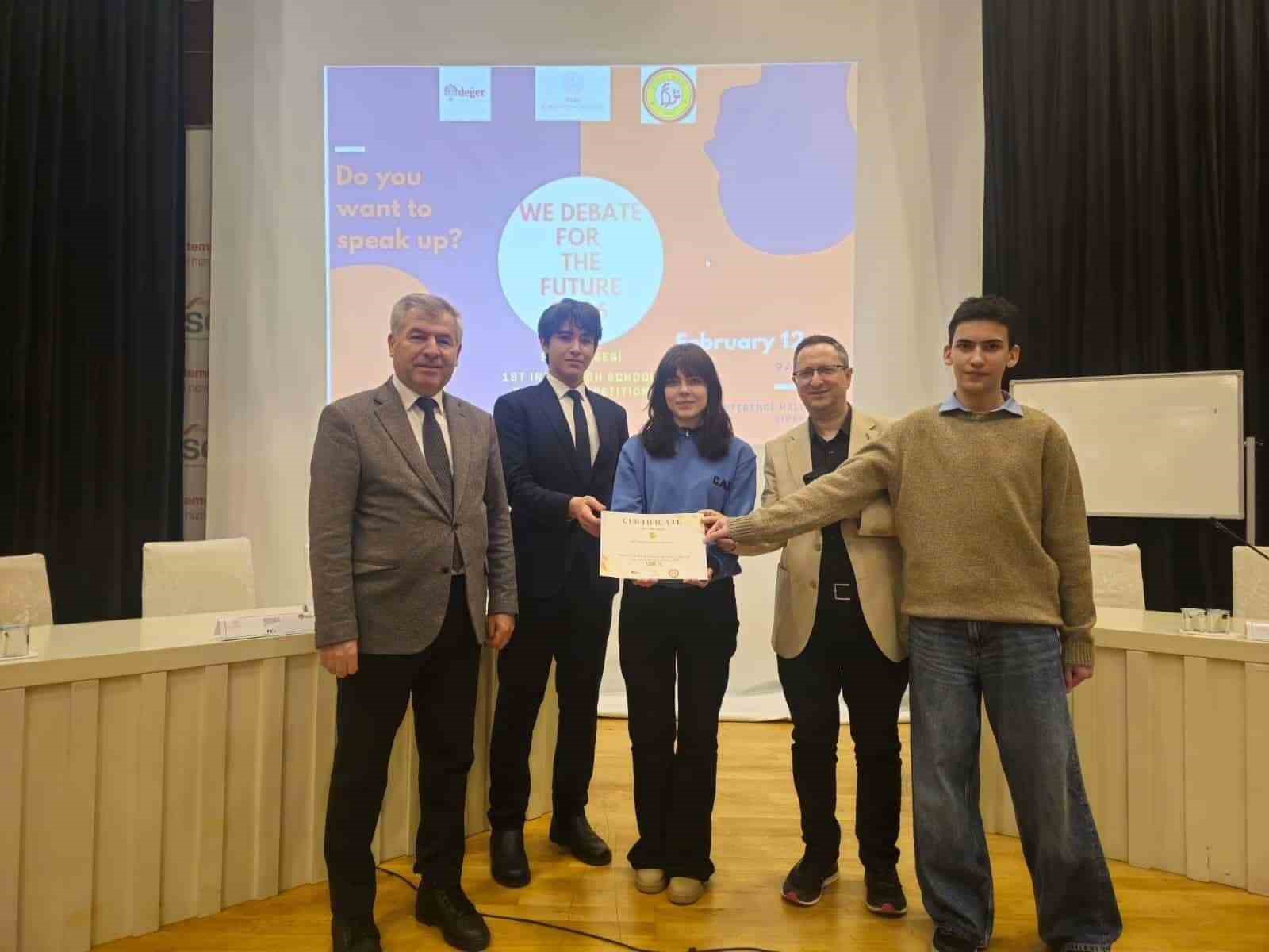 Sivas’ta İngilizce münazara yarışması düzenlendi
