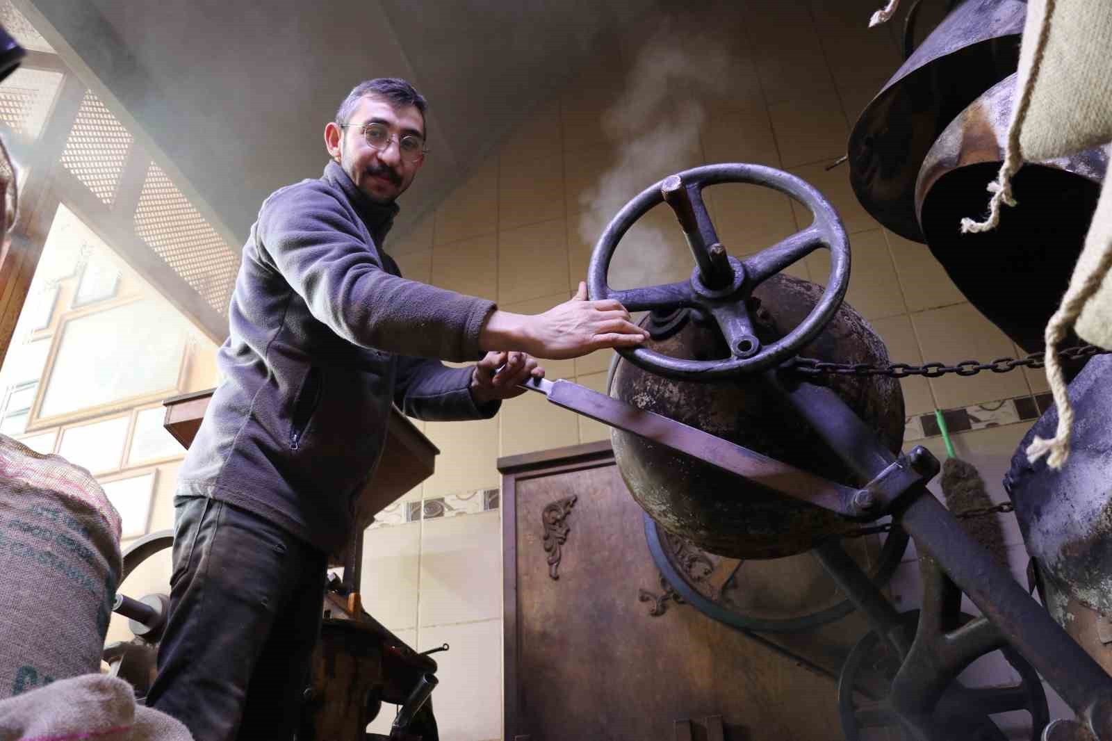 Sivas’ta kahve değil, tarih öğütülüyor
