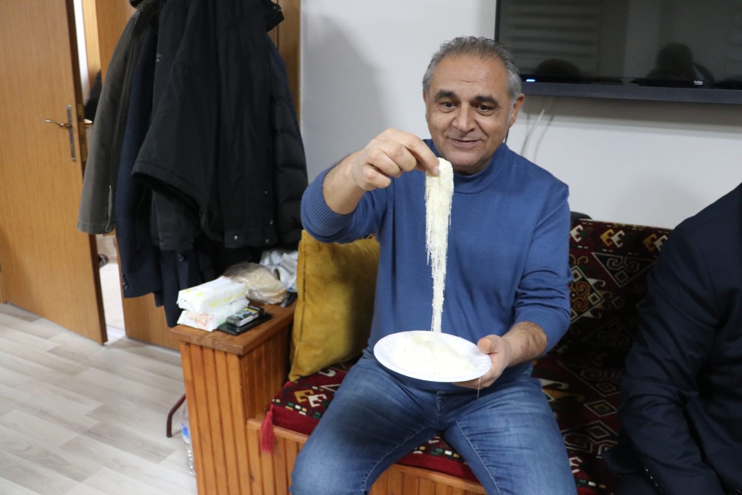 Sivas’ta kış gecelerinin vazgeçilmez lezzeti tel helva kültürü yaşatılıyor
