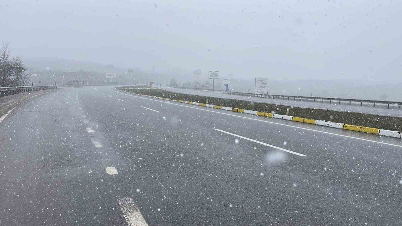 Sivas’ta kış geri döndü
