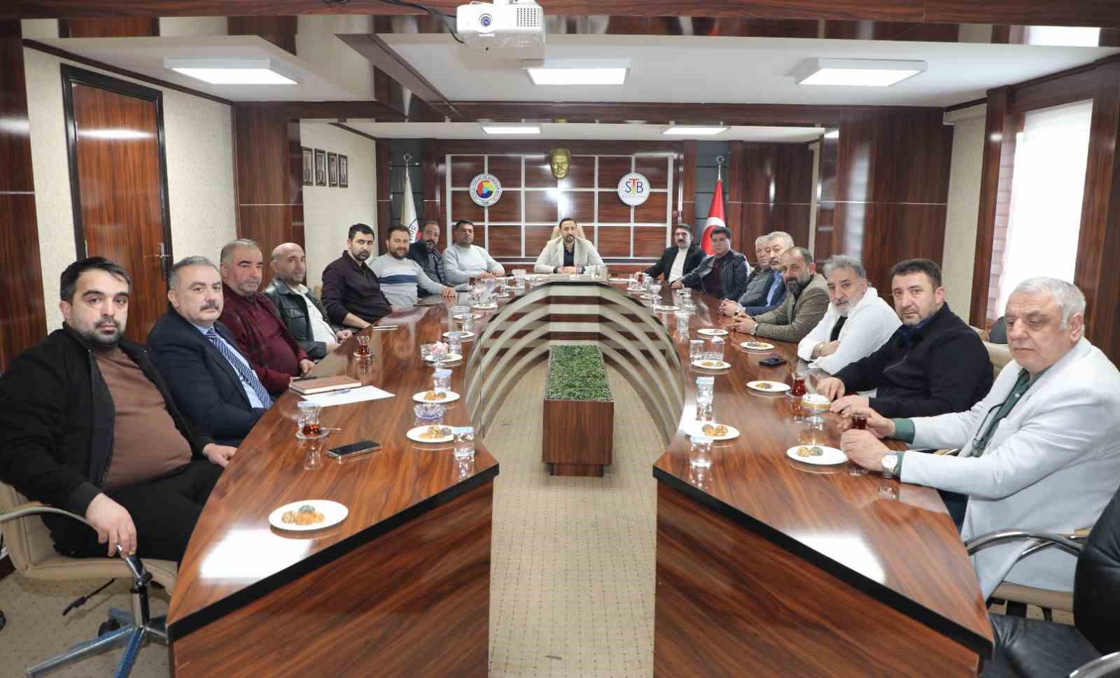 Sivas’ta kurbanlık fiyatları belli oldu
Sivas’ta kurbanlık fiyatları belli oldu