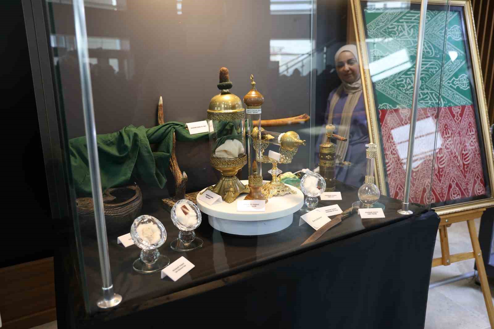 Sivas’ta Mukaddes Emanetler Sergisi’nde uzun kuyruklar oluştu
