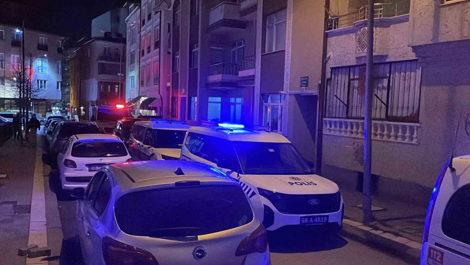 Sivas’ta müstakil ev çöktü, ev tahliye edildi
