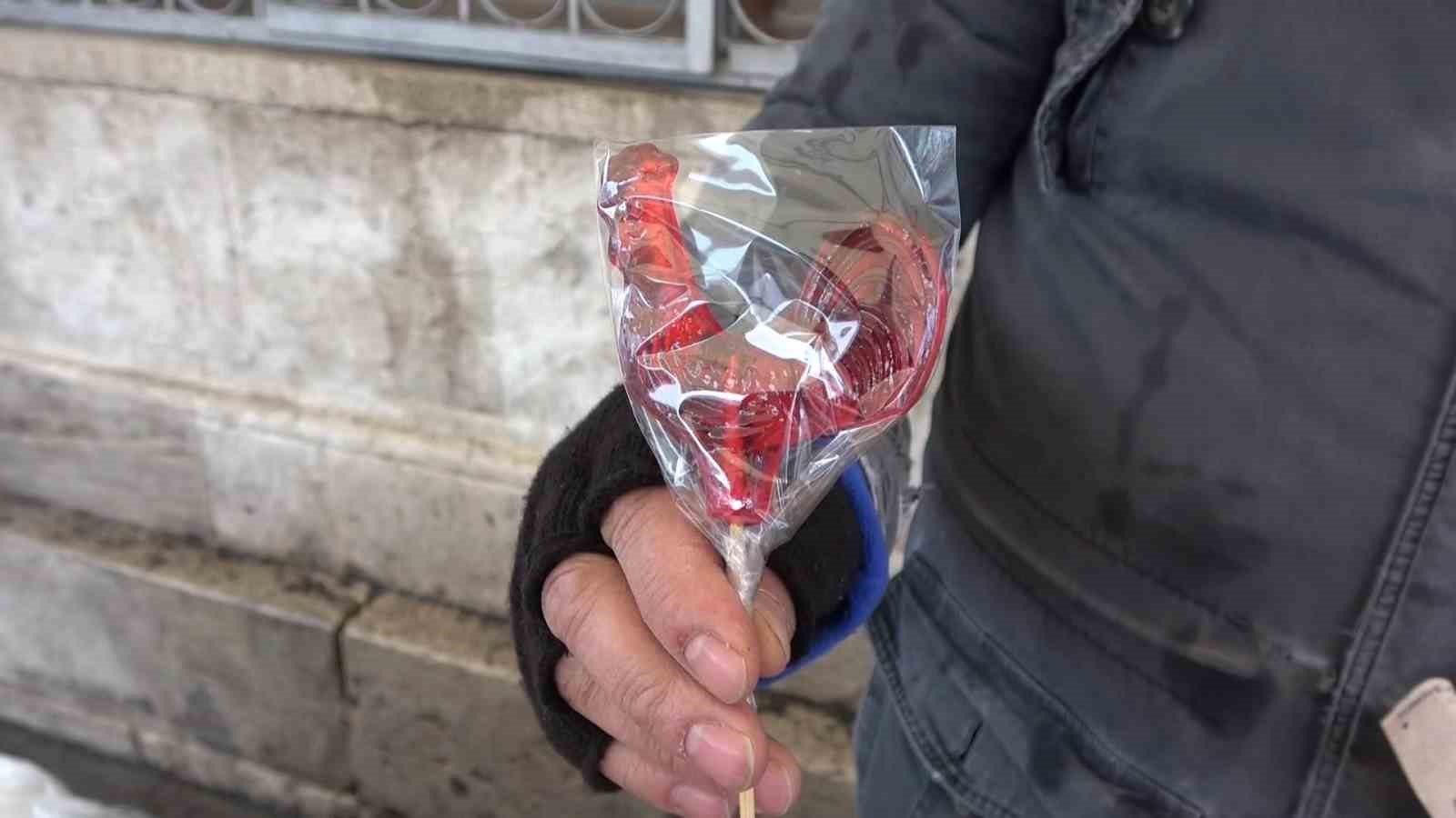 Sivas’ta Ramazanın habercisi horoz şekerler tezgahlara döndü
