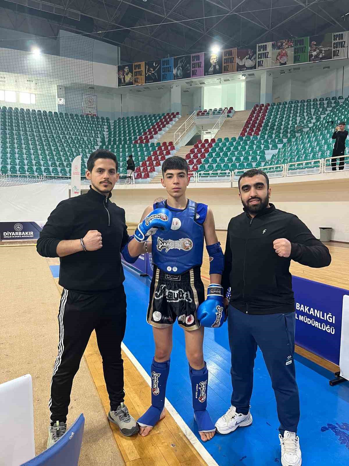 Siverekli sporcu Muay-Thai Türkiye Şampiyonası’nda ikinci oldu
