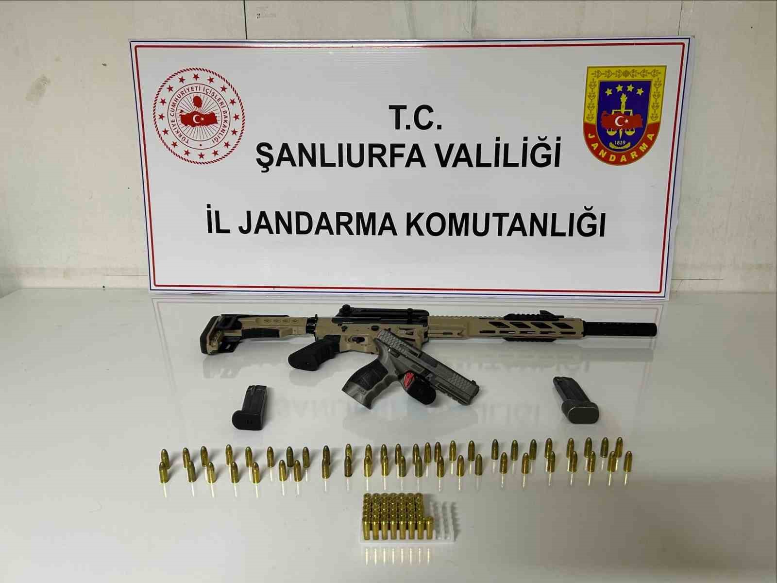 Siverek’te 17 yıl 6 ay hapis cezası bulunan firari yakalandı
