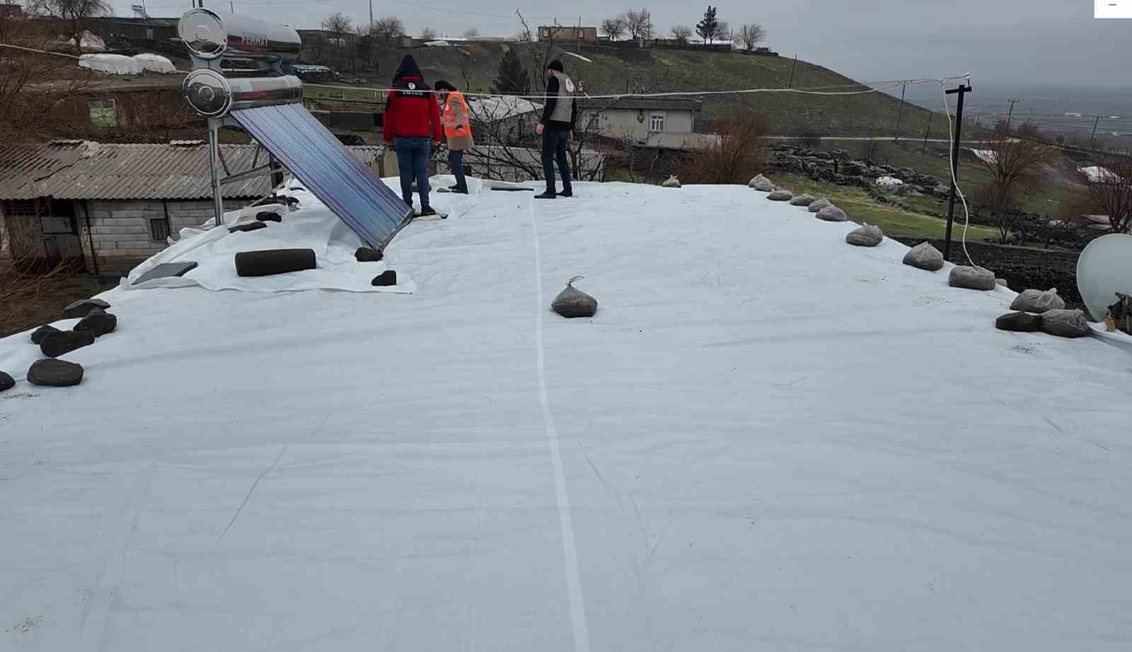 Siverek’te mağdur aileye hayırseverlerden destek
